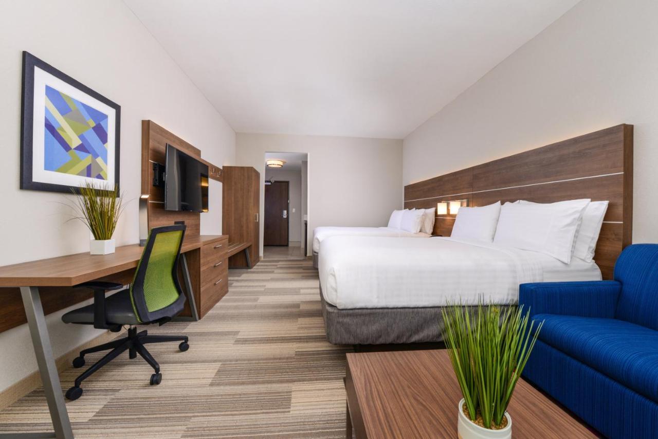 Holiday Inn Express & Suites Alachua - Gainesville Area By Ihg Exterior photo