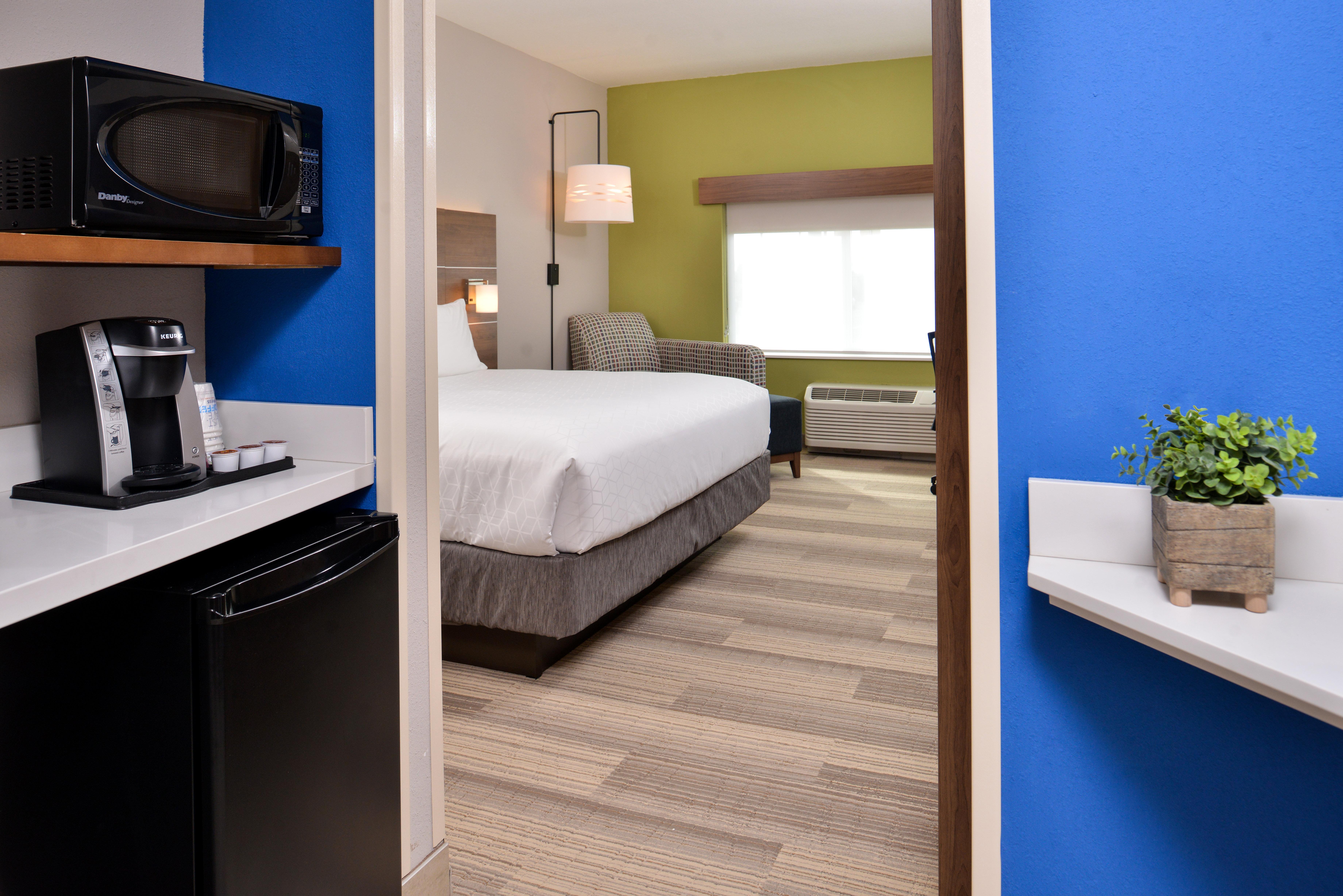 Holiday Inn Express & Suites Alachua - Gainesville Area By Ihg Exterior photo