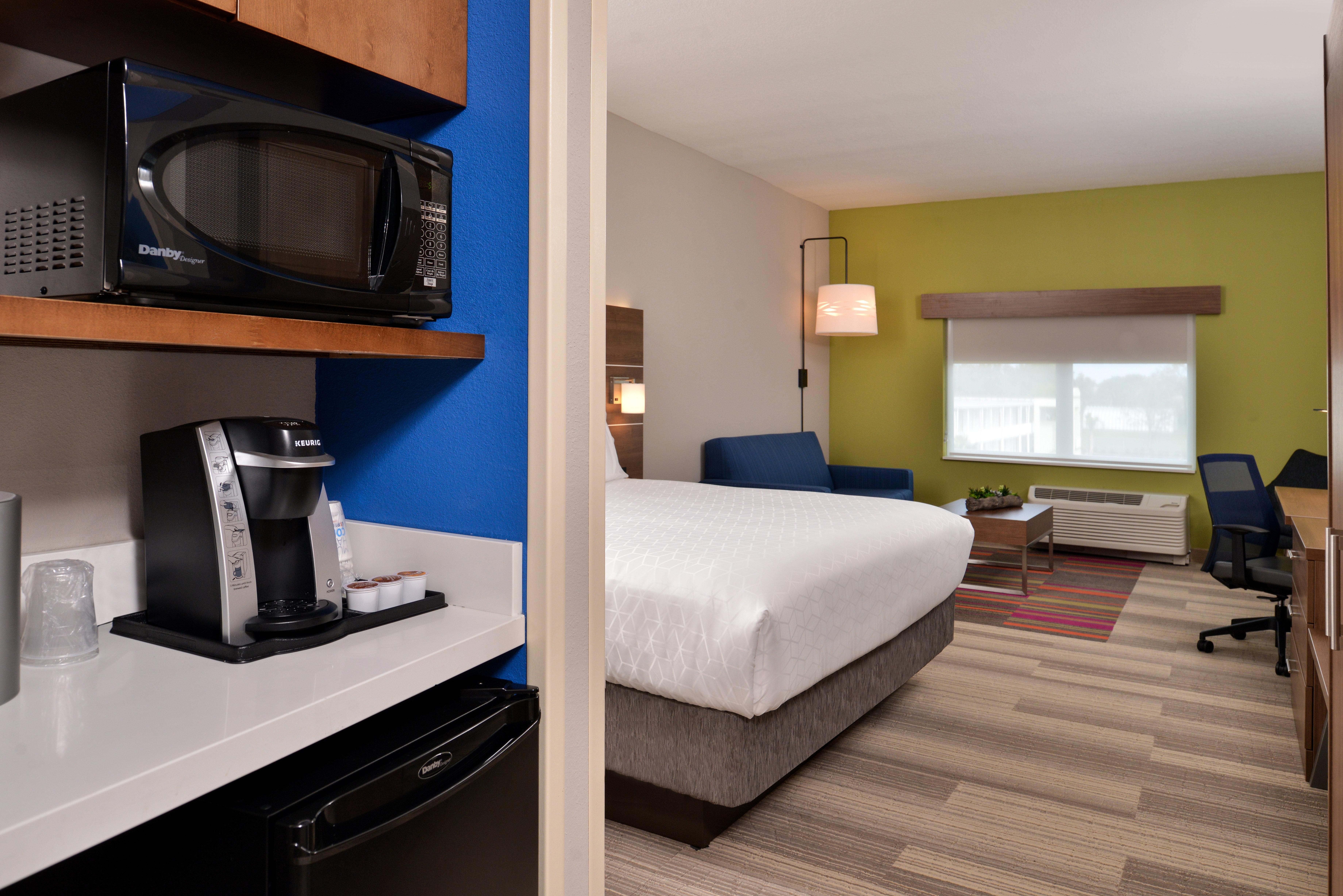 Holiday Inn Express & Suites Alachua - Gainesville Area By Ihg Exterior photo