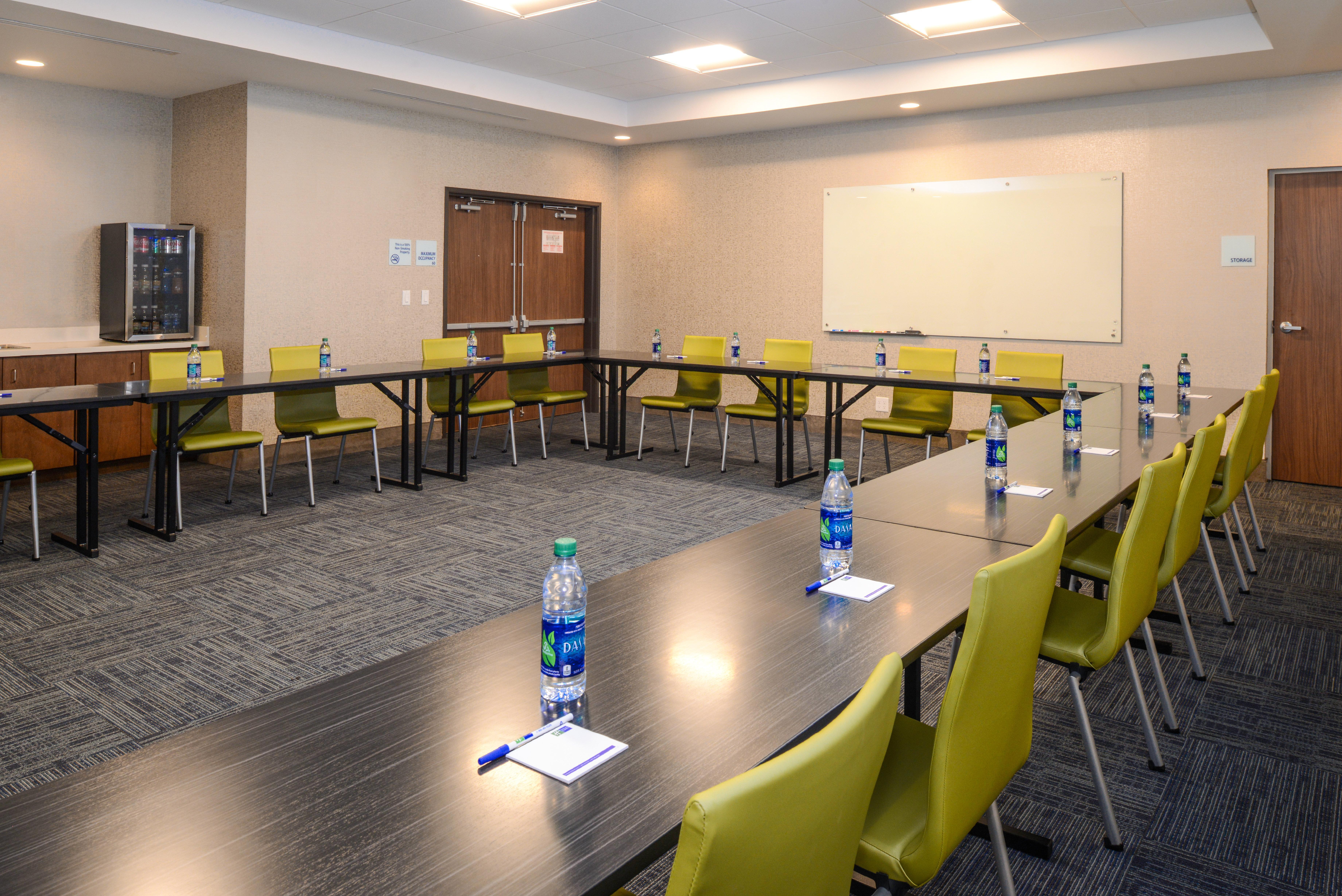 Holiday Inn Express & Suites Alachua - Gainesville Area By Ihg Exterior photo